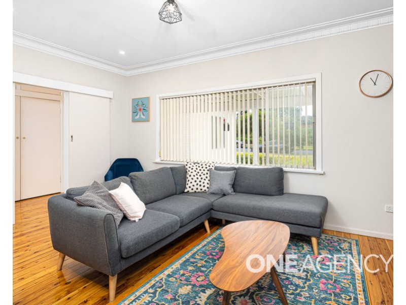 64 TICHBORNE CRESCENT, Kooringal NSW 2650