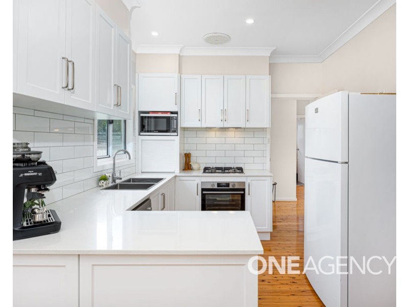 64 TICHBORNE CRESCENT, Kooringal NSW 2650