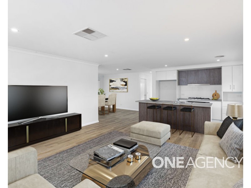 39 WATSON BOULEVARD, Lloyd NSW 2650
