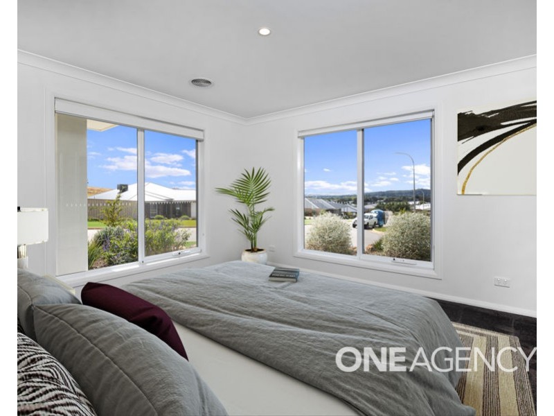 39 WATSON BOULEVARD, Lloyd NSW 2650