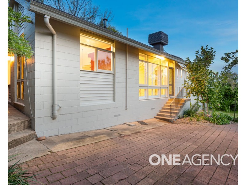 3 CHURCHILL AVENUE, Kooringal NSW 2650