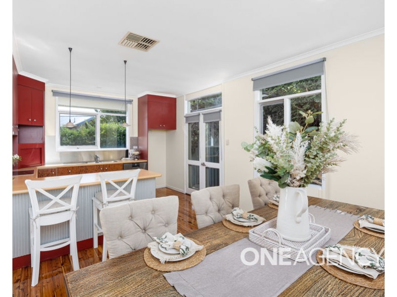 3 CHURCHILL AVENUE, Kooringal NSW 2650