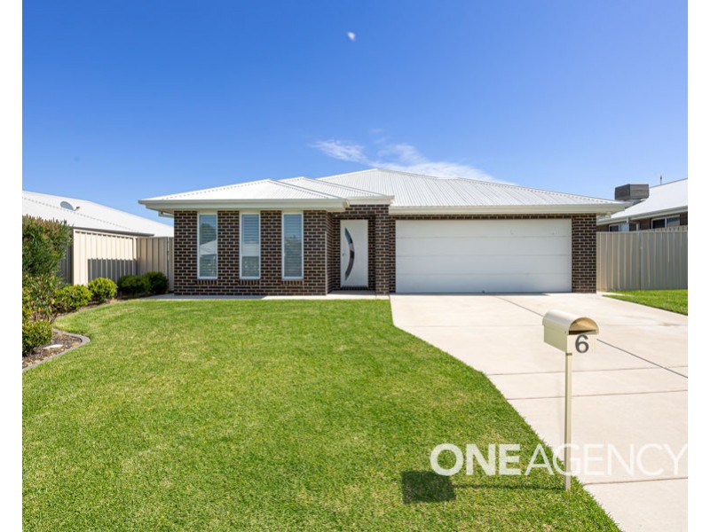 6 GOONAWARRA STREET, Gobbagombalin NSW 2650