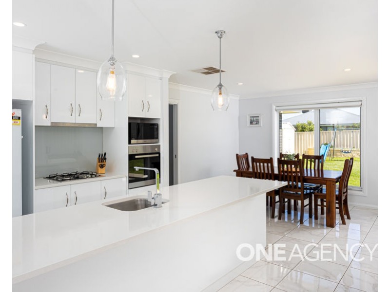 6 GOONAWARRA STREET, Gobbagombalin NSW 2650