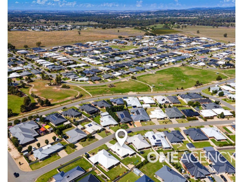 6 GOONAWARRA STREET, Gobbagombalin NSW 2650