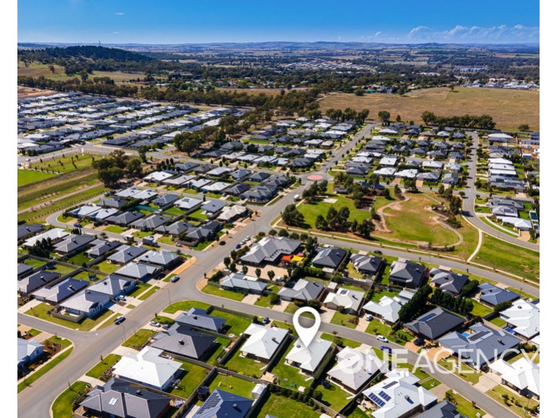 6 GOONAWARRA STREET, Gobbagombalin NSW 2650