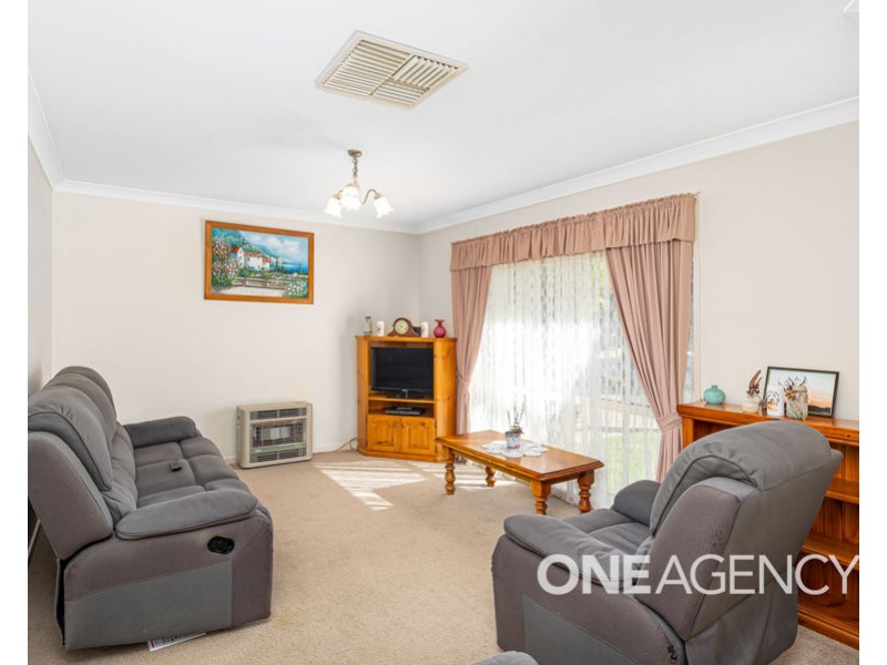 16 NUNKERI STREET, Glenfield Park NSW 2650