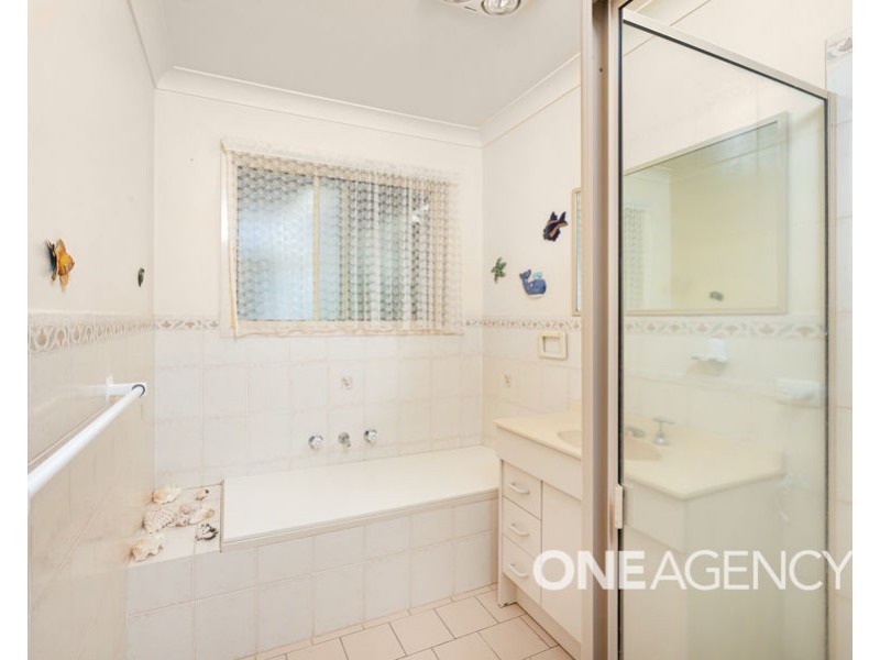 16 NUNKERI STREET, Glenfield Park NSW 2650