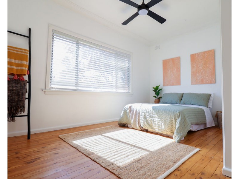 8 BELTANA AVENUE, Mount Austin NSW 2650