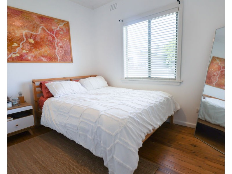 8 BELTANA AVENUE, Mount Austin NSW 2650