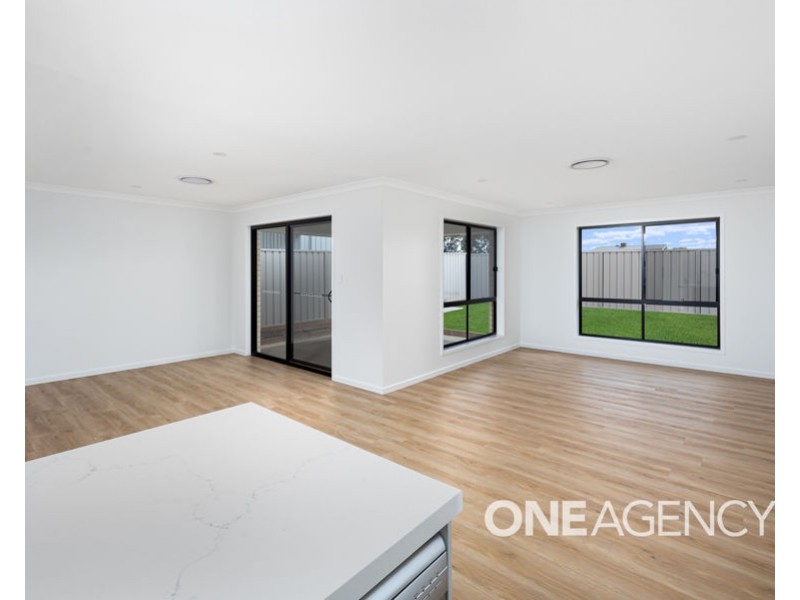 85 DEVLIN STREET, Coolamon NSW 2701