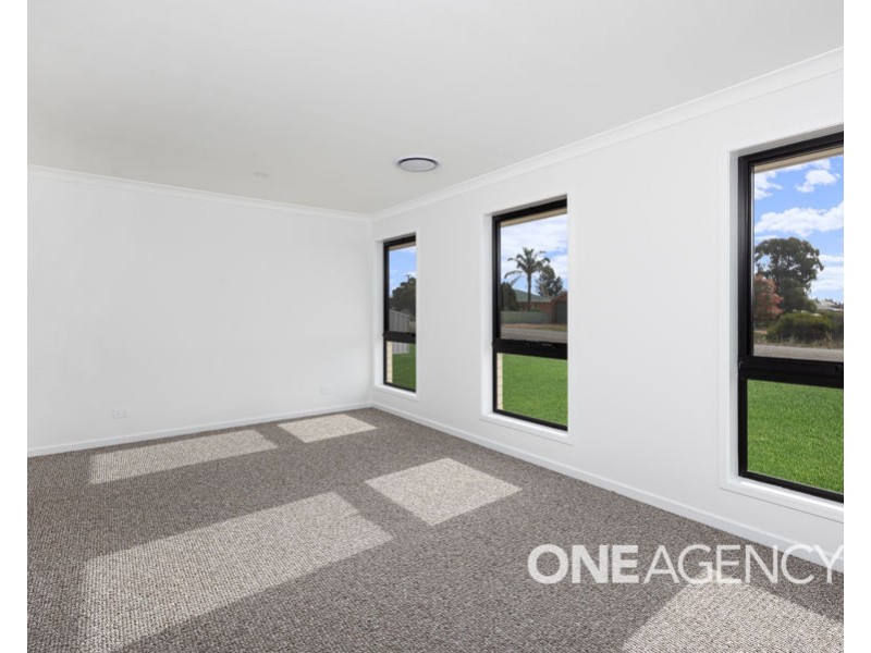 85 DEVLIN STREET, Coolamon NSW 2701