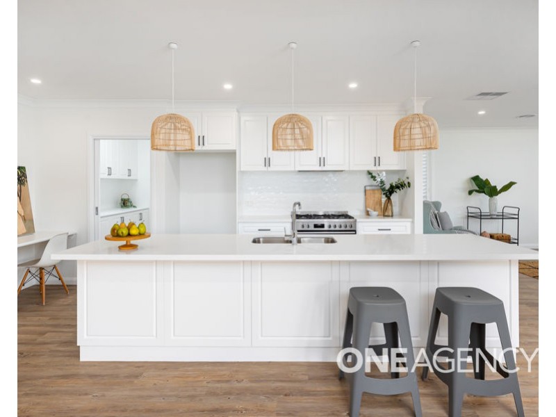8 ZARA STREET, Gobbagombalin NSW 2650