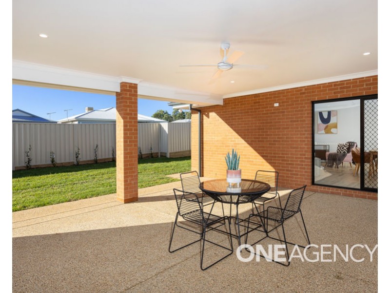 8 ZARA STREET, Gobbagombalin NSW 2650