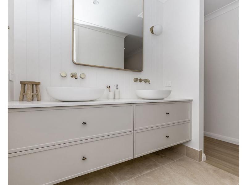 29 VALENCIA DRIVE, Gobbagombalin NSW 2650