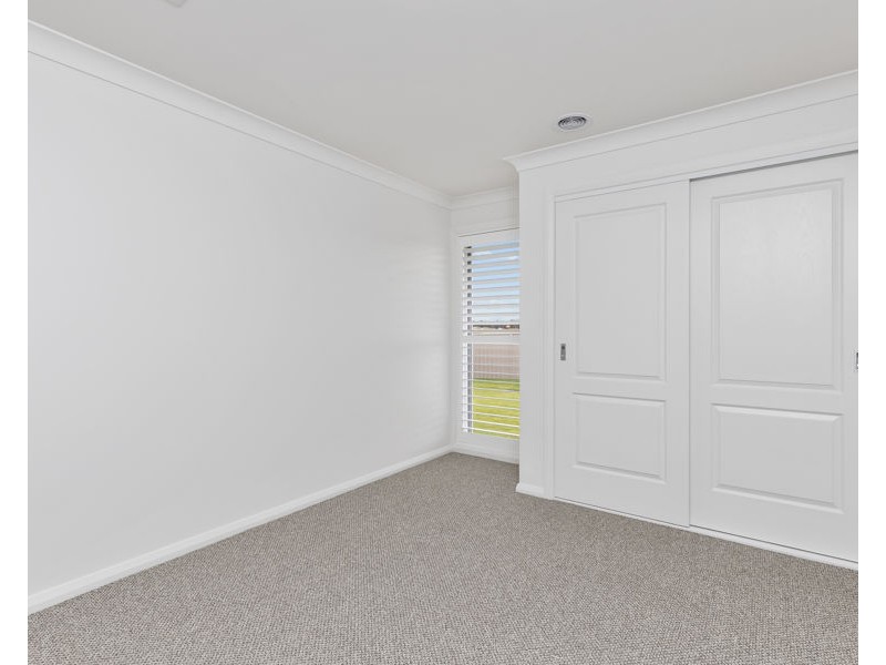 39 VALENCIA DRIVE, Gobbagombalin NSW 2650