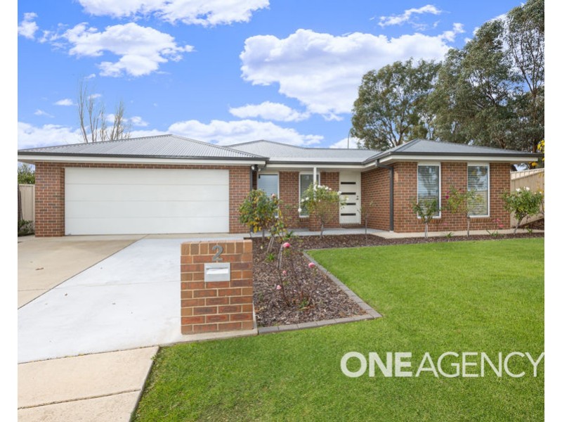 2 BARMEDMAN AVENUE, Gobbagombalin NSW 2650