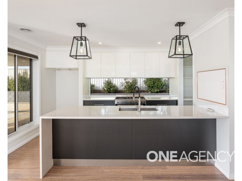 2 BARMEDMAN AVENUE, Gobbagombalin NSW 2650