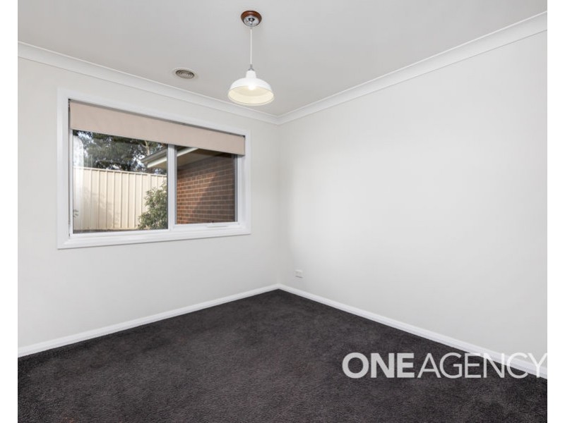 2 BARMEDMAN AVENUE, Gobbagombalin NSW 2650