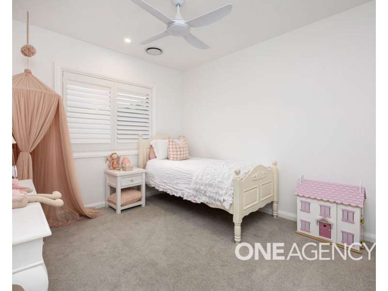 15 DALLAS AVENUE, Gobbagombalin NSW 2650