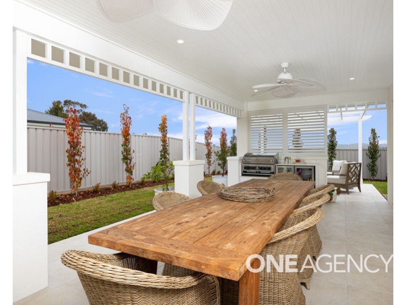 15 DALLAS AVENUE, Gobbagombalin NSW 2650