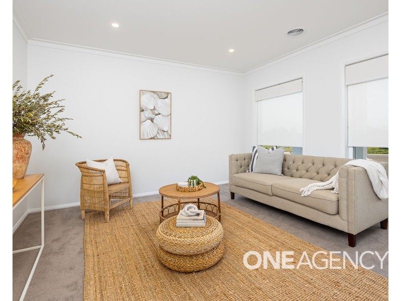 102 VALENCIA DRIVE, Gobbagombalin NSW 2650