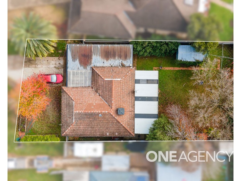 11 NANDINA AVENUE, Lake Albert NSW 2650