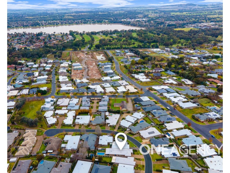 2/2 CLARENCE PLACE, Tatton NSW 2650