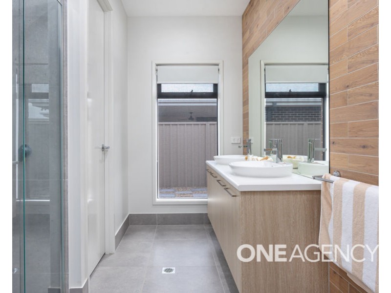 5 THE PEAKS TERRACE, Gobbagombalin NSW 2650