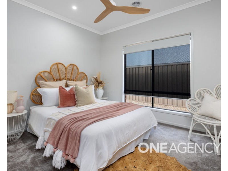 5 THE PEAKS TERRACE, Gobbagombalin NSW 2650