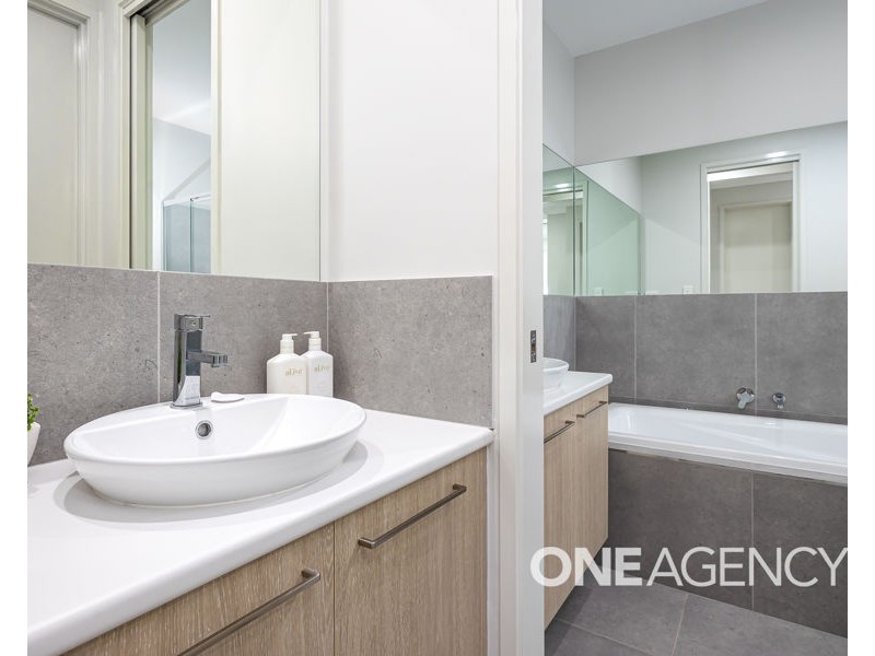5 THE PEAKS TERRACE, Gobbagombalin NSW 2650