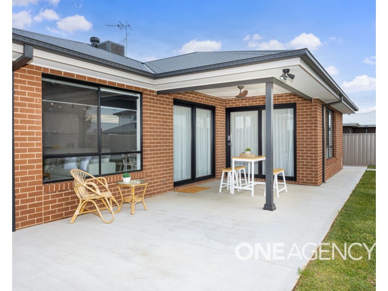 5 THE PEAKS TERRACE, Gobbagombalin NSW 2650