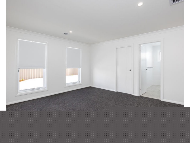 1/12 MITTA MITTA PLACE, Gobbagombalin NSW 2650