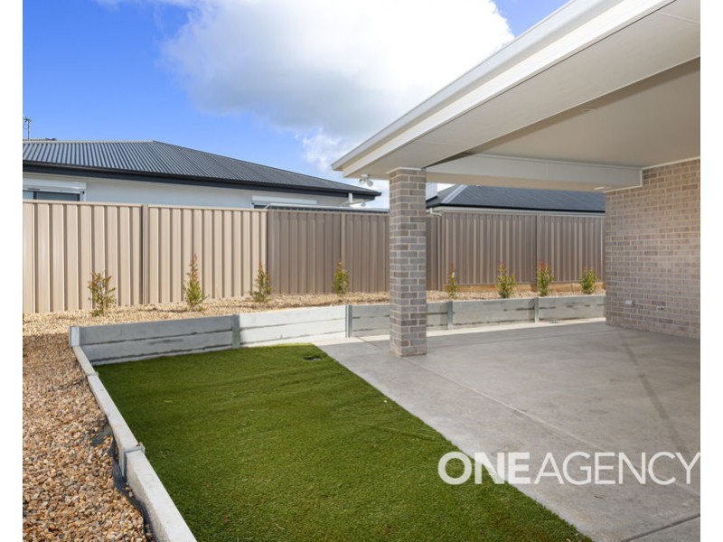 2/12 MITTA MITTA PLACE, Gobbagombalin NSW 2650