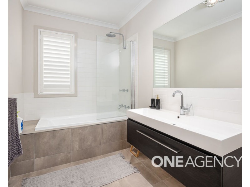 4 EUREKA STREET, Estella NSW 2650