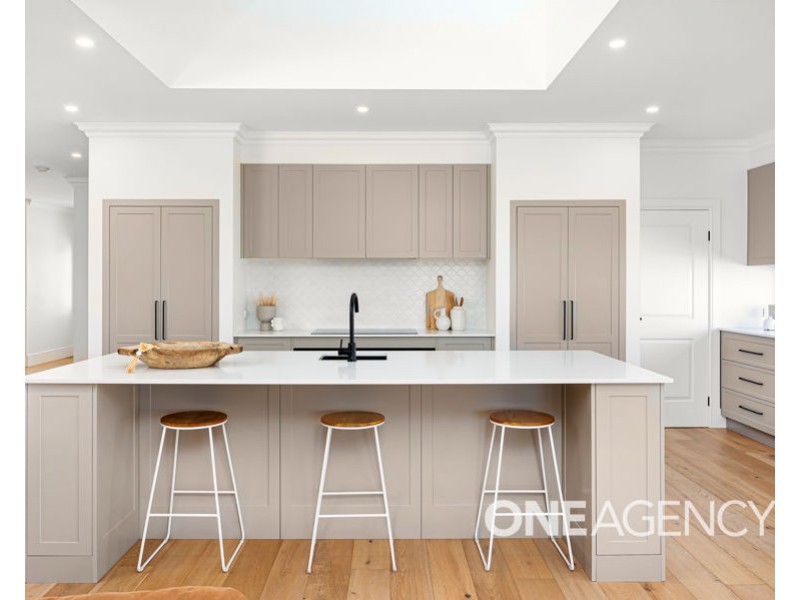 25 TURRAMIA CRESCENT, Gobbagombalin NSW 2650