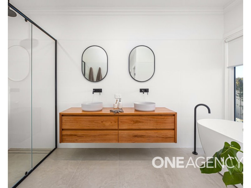 25 TURRAMIA CRESCENT, Gobbagombalin NSW 2650