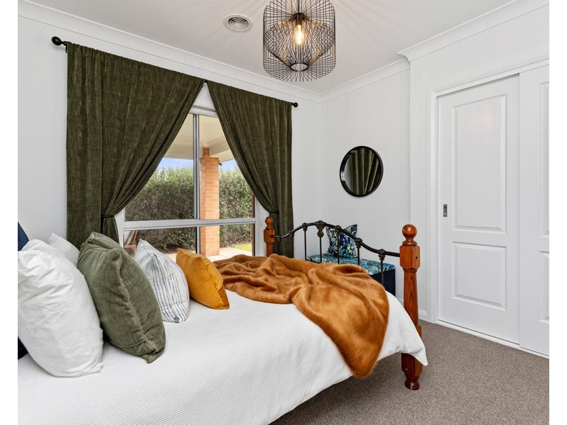 21 COPPABELLA DRIVE, Gobbagombalin NSW 2650