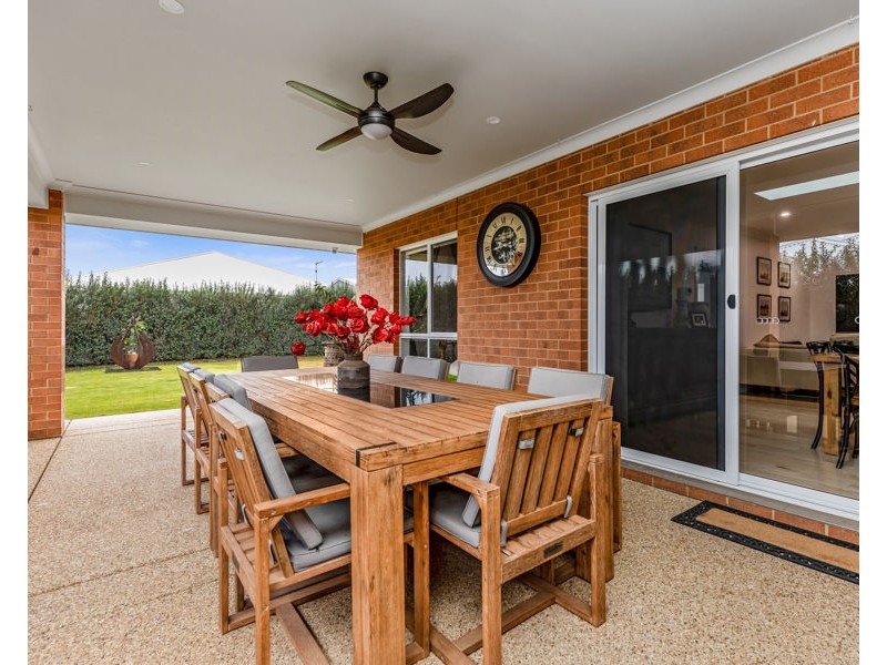 21 COPPABELLA DRIVE, Gobbagombalin NSW 2650