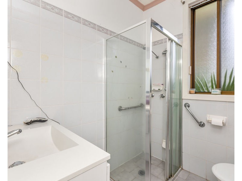 90 BOLGER AVENUE, Mount Austin NSW 2650