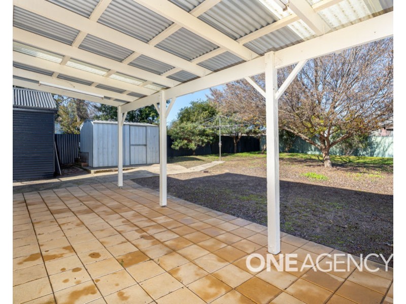 136 FERNLEIGH ROAD, Mount Austin NSW 2650