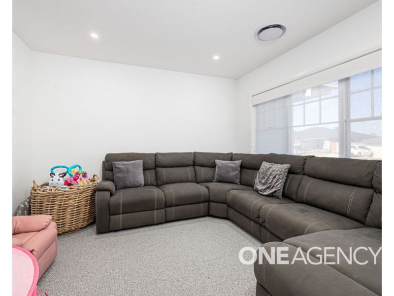 136 VALENCIA DRIVE, Gobbagombalin NSW 2650