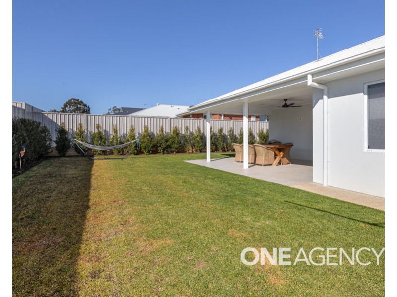 136 VALENCIA DRIVE, Gobbagombalin NSW 2650