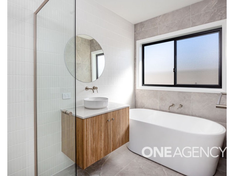 147 VALENCIA DRIVE, Gobbagombalin NSW 2650