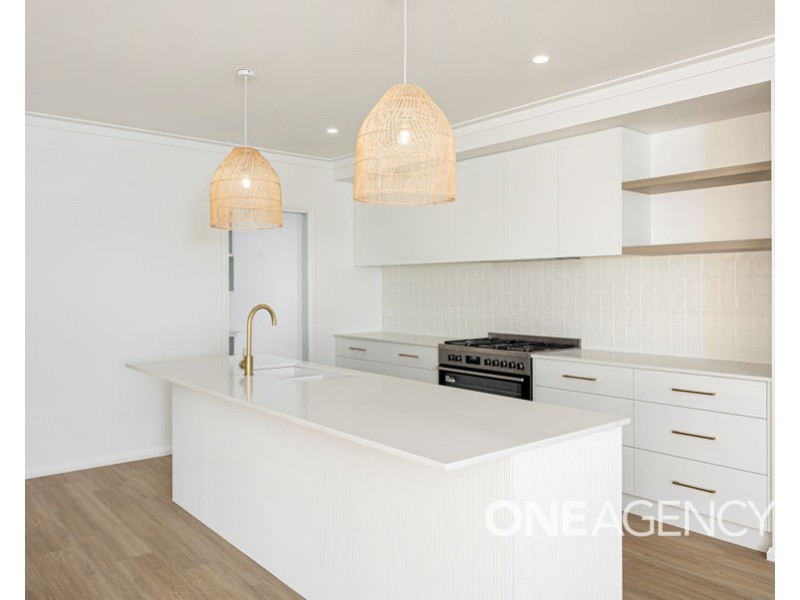 11 WYOMING AVENUE, Gobbagombalin NSW 2650