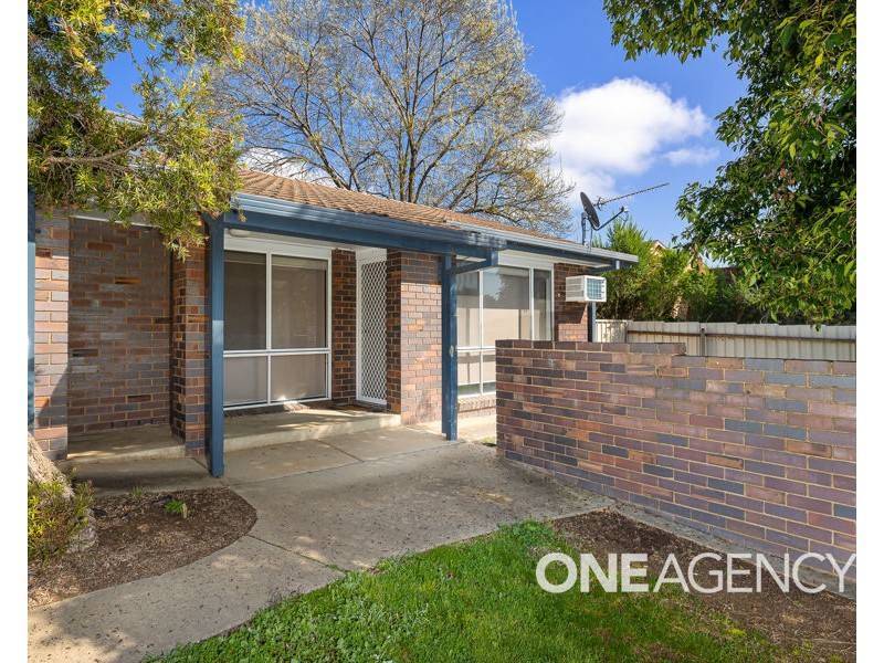 3/2 NORDLINGEN DRIVE, Tolland NSW 2650