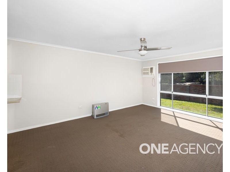 3/2 NORDLINGEN DRIVE, Tolland NSW 2650