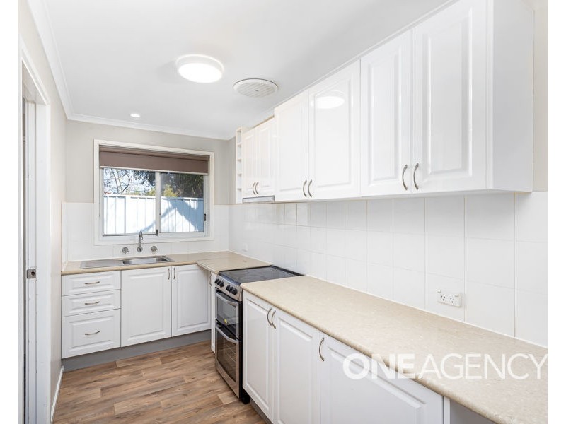 3/2 NORDLINGEN DRIVE, Tolland NSW 2650
