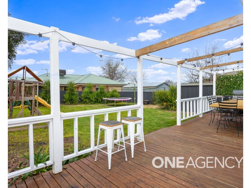 13 KENNEDY AVENUE, Kooringal NSW 2650