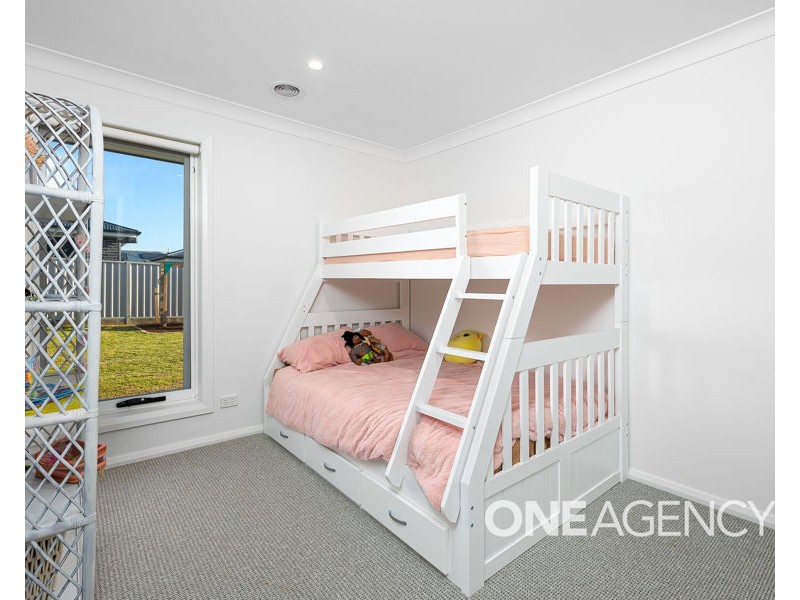 86 VALENCIA DRIVE, Gobbagombalin NSW 2650